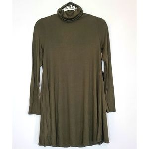 🆕️ NWT Lulu's Army Green Long Sleeve Flowy Dress